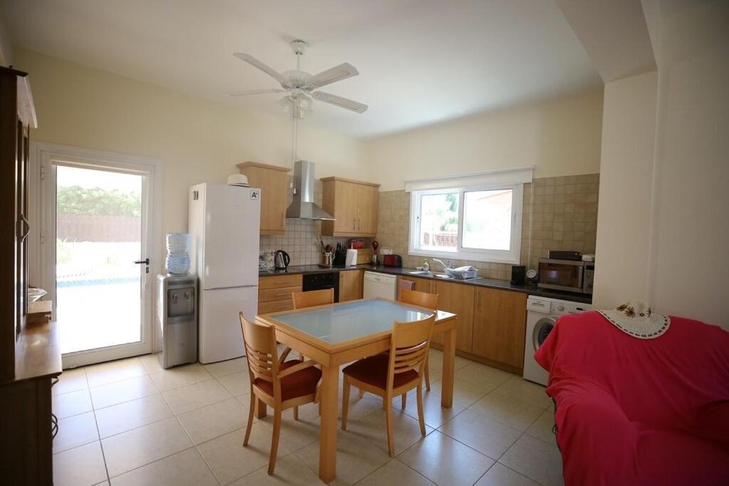 Unique Beach Luxurious Villas Ayia Napa Eksteriør billede