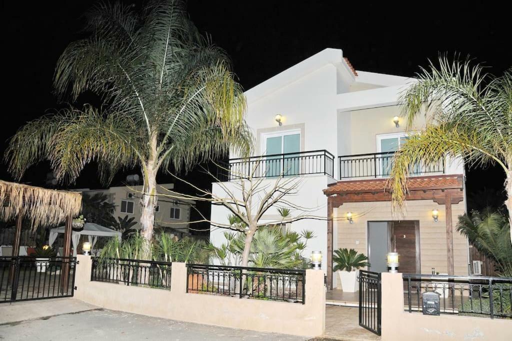 Unique Beach Luxurious Villas Ayia Napa Eksteriør billede